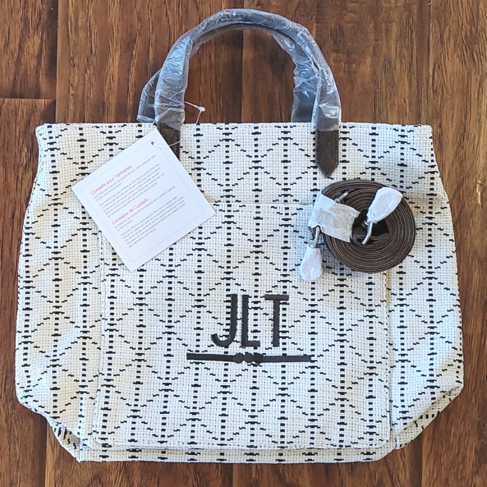 Window Shopper | Thirty-One | 31